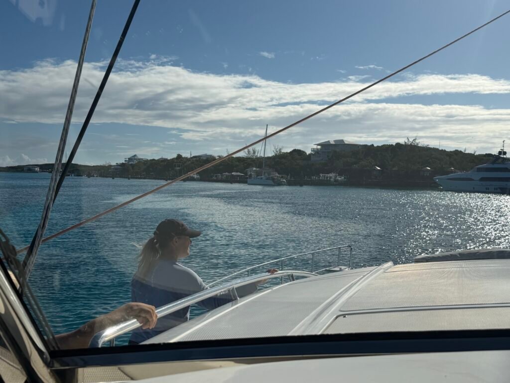 Heading to the Staniel Cay fuel dock
